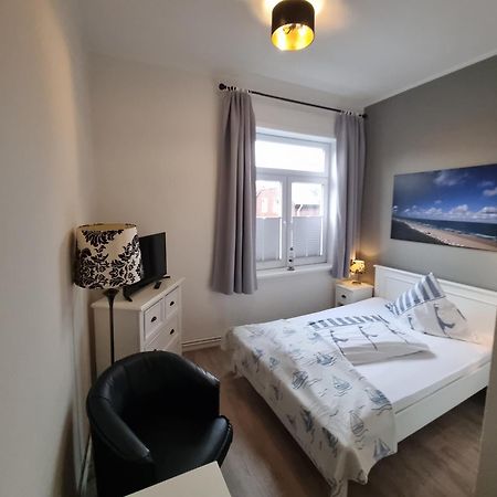 Hotel-Cafe-Lindow Wenningstedt-Braderup Exteriör bild