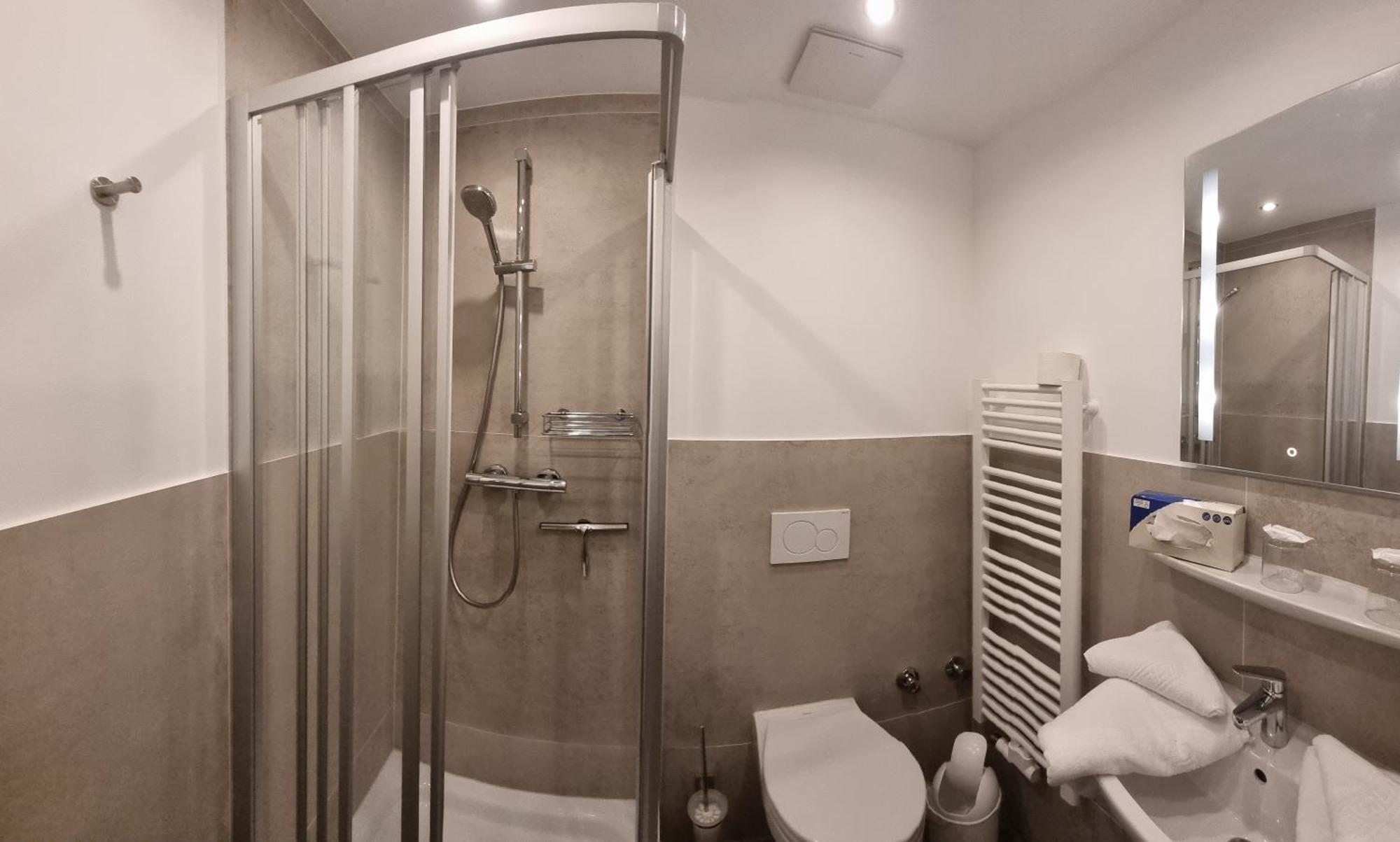 Hotel-Cafe-Lindow Wenningstedt-Braderup Exteriör bild