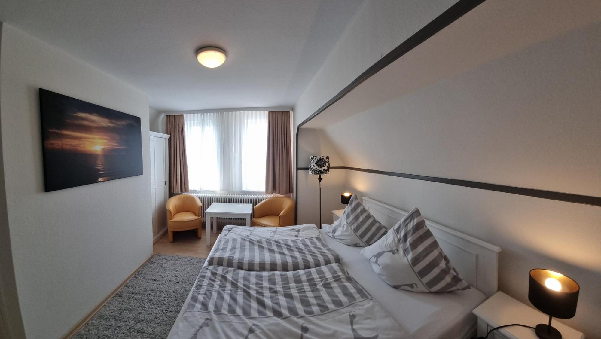 Hotel-Cafe-Lindow Wenningstedt-Braderup Exteriör bild