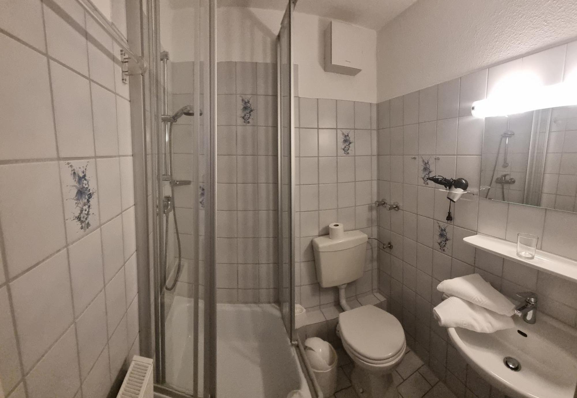 Hotel-Cafe-Lindow Wenningstedt-Braderup Exteriör bild