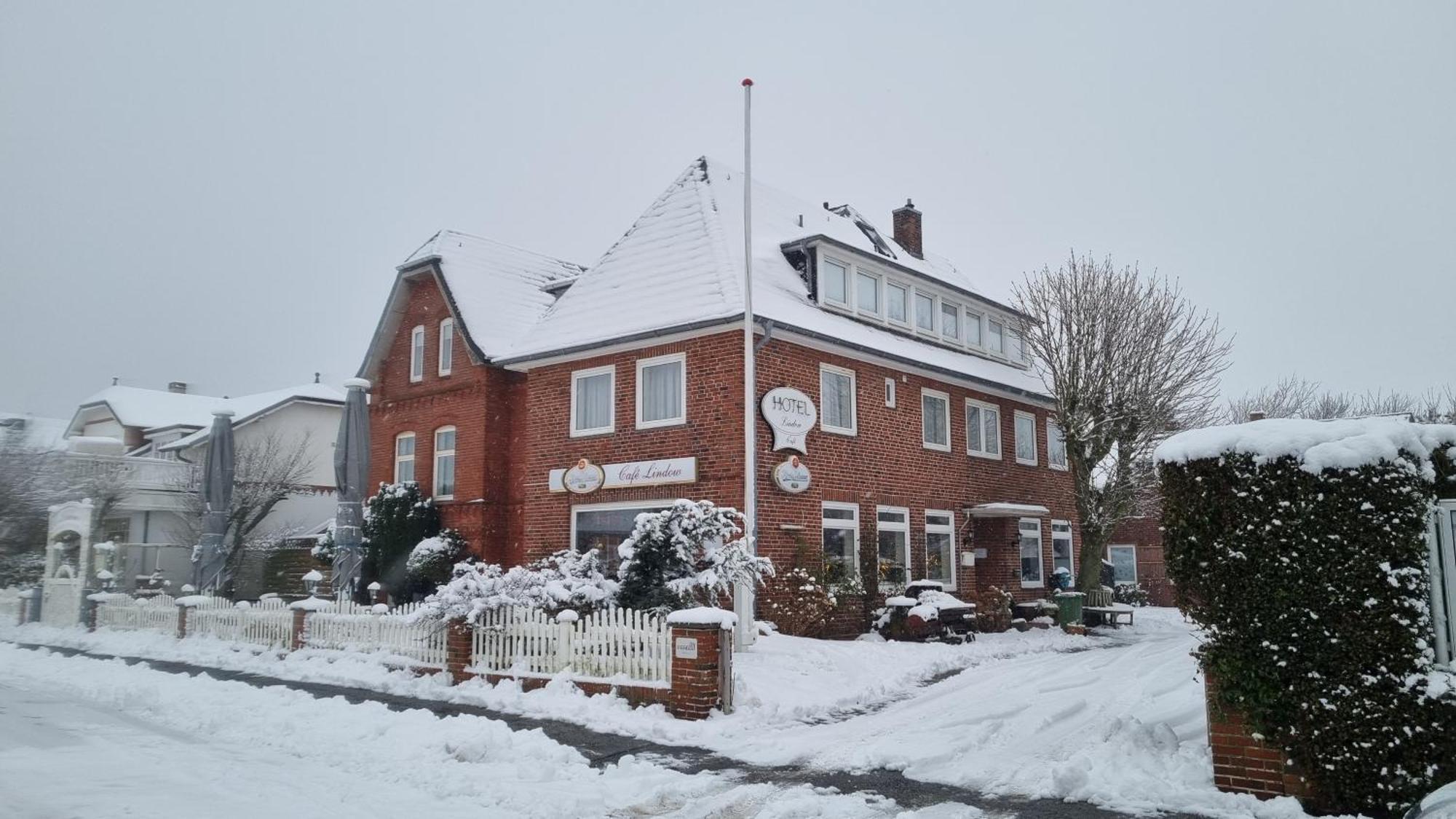 Hotel-Cafe-Lindow Wenningstedt-Braderup Exteriör bild