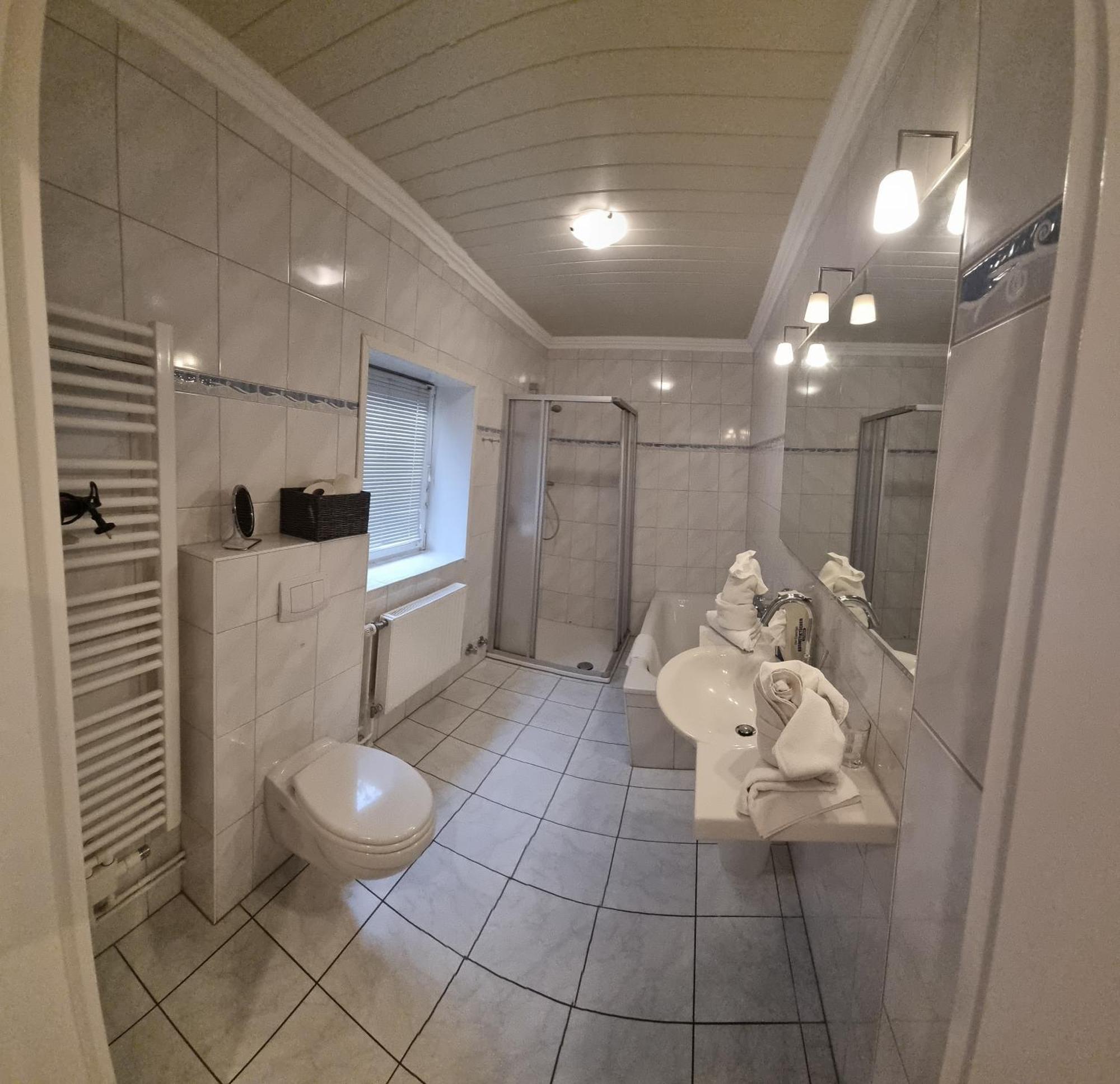 Hotel-Cafe-Lindow Wenningstedt-Braderup Exteriör bild